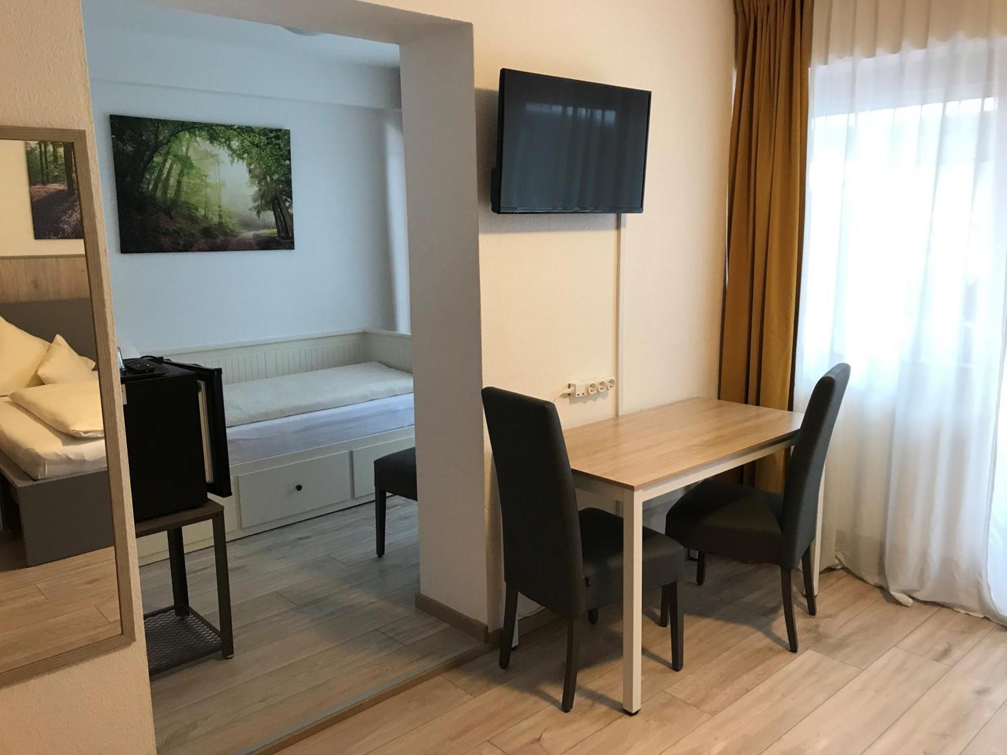 Abendruhe Hotel - Kontaktloser Check In Oberhaching Eksteriør billede
